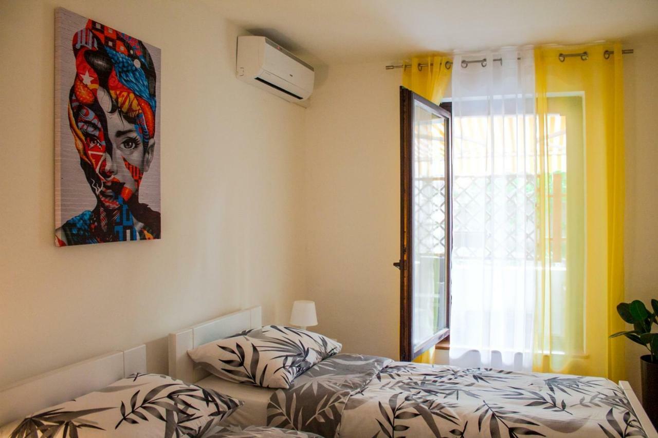 Apartment Kaya พูลา ภายนอก รูปภาพ