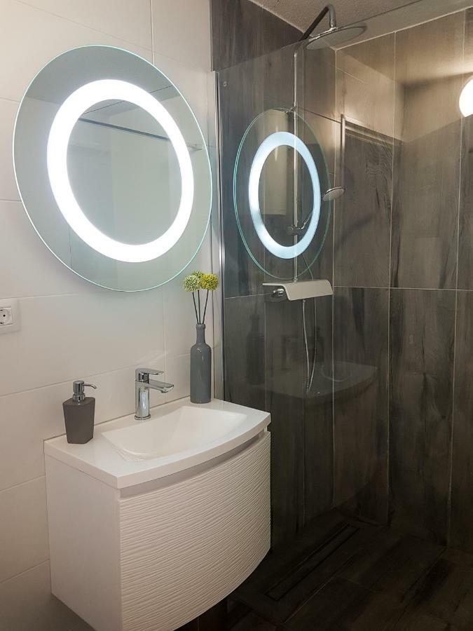 Apartment Kaya พูลา ภายนอก รูปภาพ